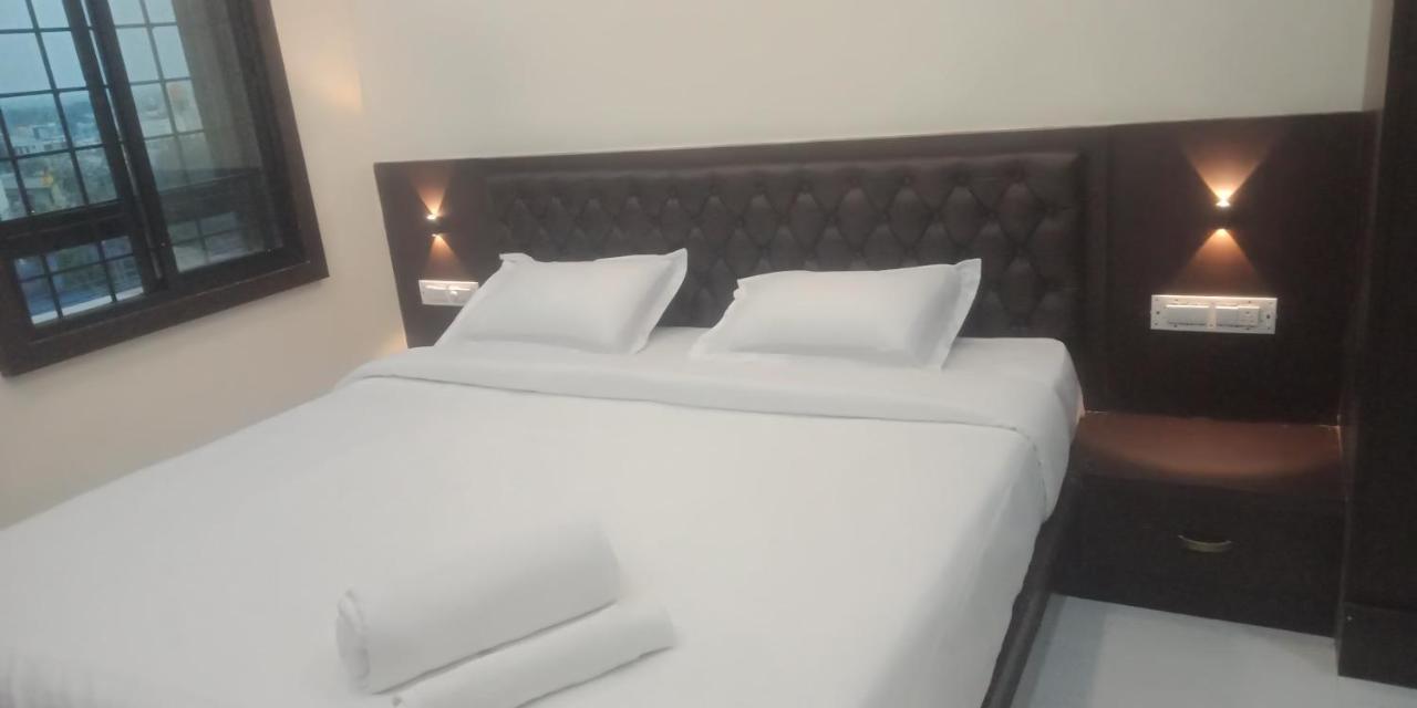 M G Residency Hotel Chikmagalūr Екстериор снимка