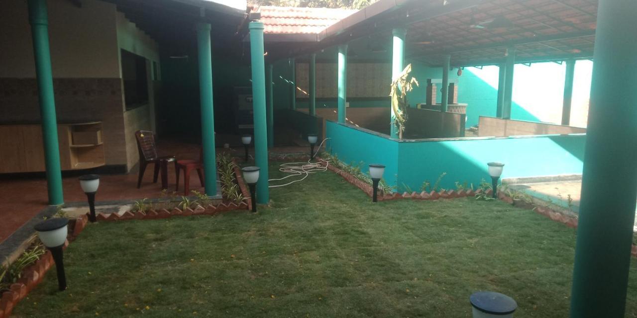 M G Residency Hotel Chikmagalūr Екстериор снимка