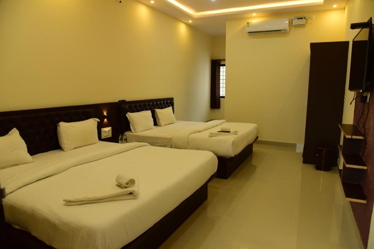 M G Residency Hotel Chikmagalūr Екстериор снимка